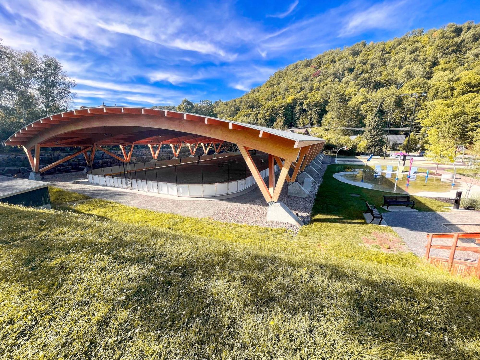 Condo Moderne, Escapade Vacance, Vue Sur Montagnes Bagian luar foto